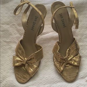 Beautiful gold heels!